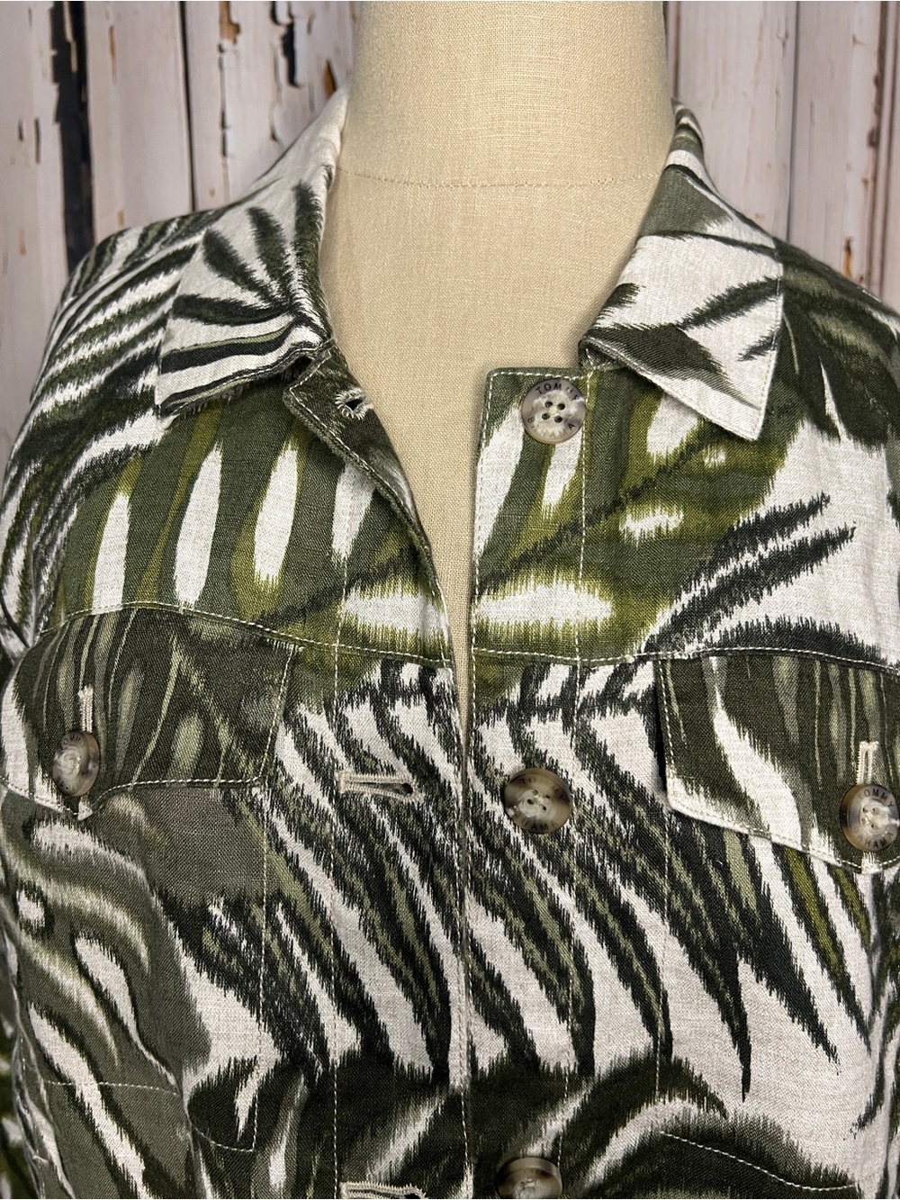 Tommy Bahama Summer Green and White Tropical Print Shirt Jacket - Picture 2 of 9